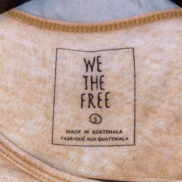 Free People (We the Free) oversized tan and white double lined top - Picture 2 of 2